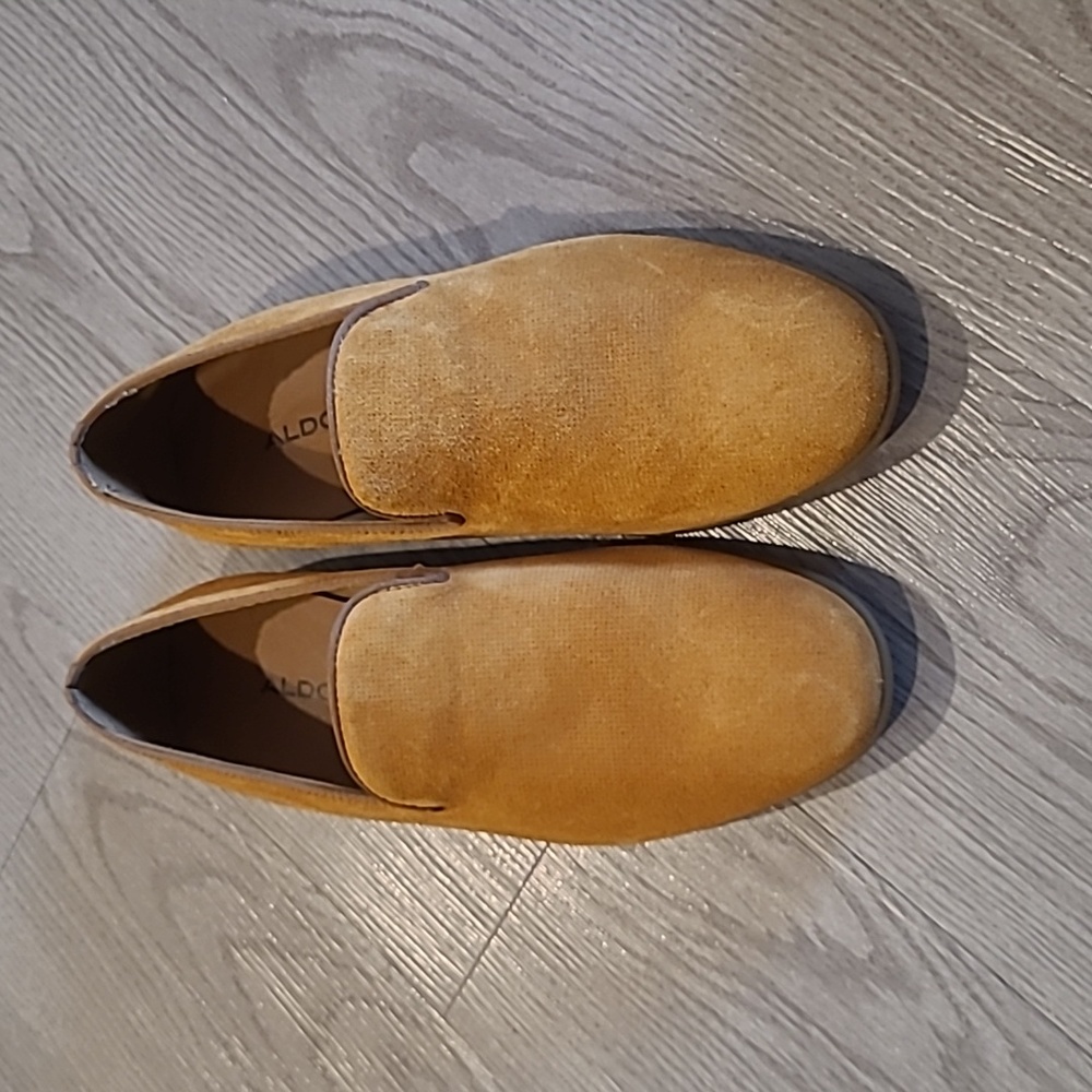 NWOT Aldo suede loafers size 8